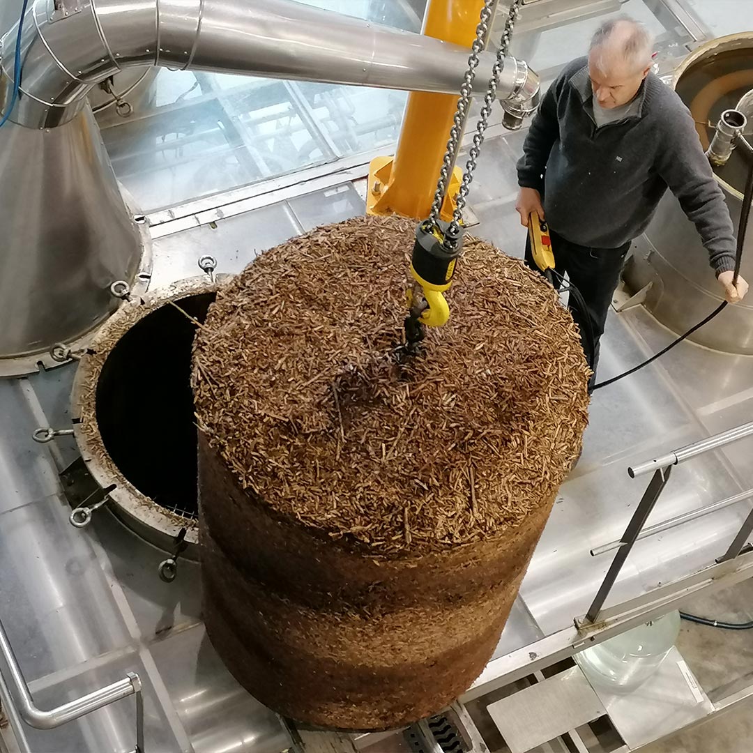 Distilling process at Essenciagua